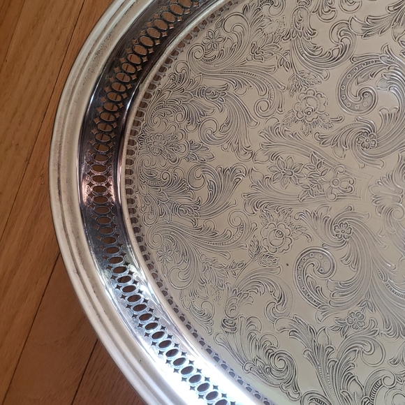 Vintage Kent silversmiths oval serving tray - Picture 12 of 16